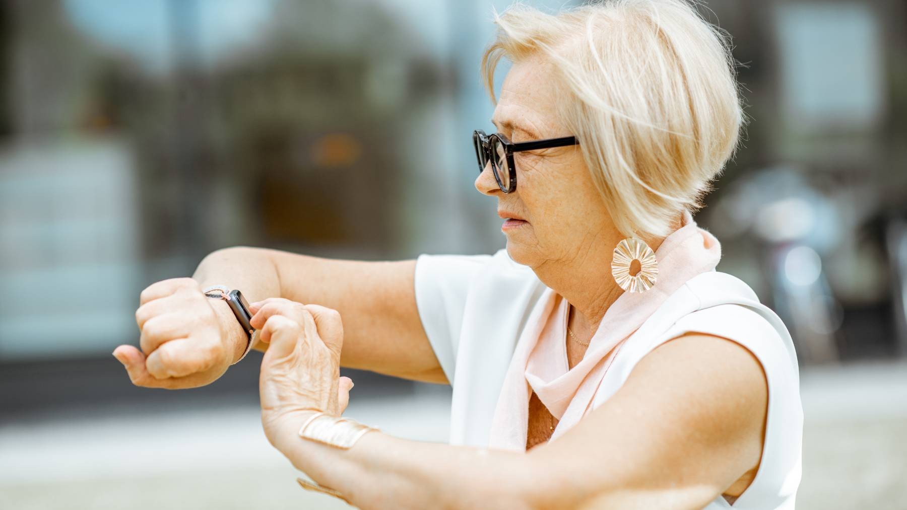 Jaki smartwatch dla seniora? Podpowiadamy jak wybrać