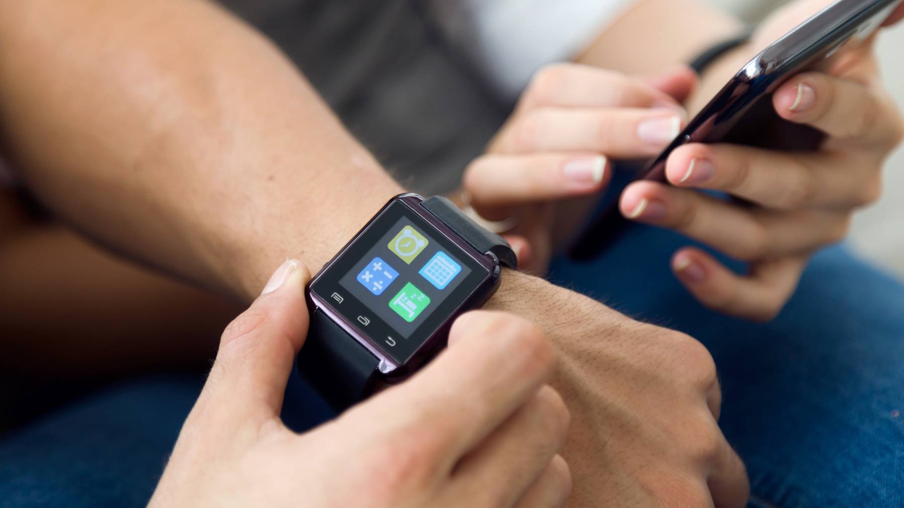 Samsung: historia produkcji smartwatch według dat ułożonych chronologicznie